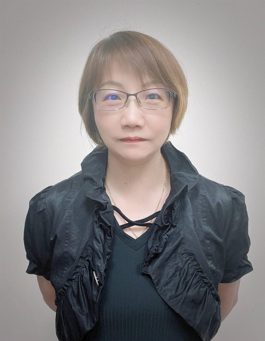 03-CINNIE-NHU-3C.jpg